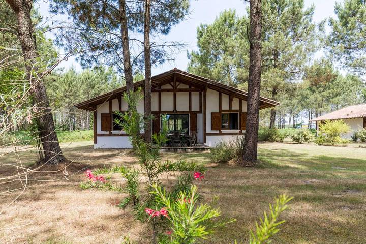 Gîte pour 6 personnes, avec jacuzzi et jardin