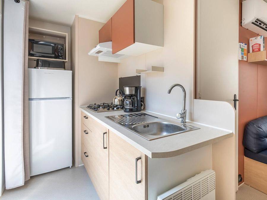 Domaine de Miremer - Mobile home 6 persons - Mobile-home Homair Vacances at camping Domaine de Miremer | Comfort | 3 Bedrooms | 6 Pers | Raised terrace | Air conditioning in La Garde-Freinet, Mediterranean Coast (France)