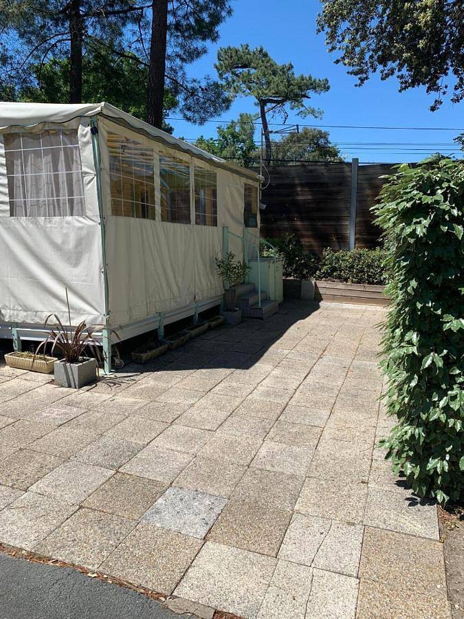 Gîte pour 4 personnes, avec terrasse et piscine dans Plage Suzac - 2