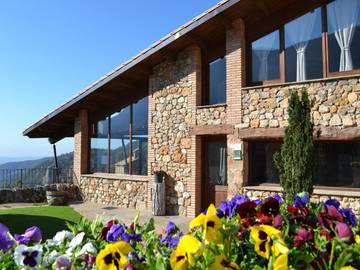 Gîte pour 6 personnes, avec piscine et vue sur le lac, animaux acceptés à Odèn