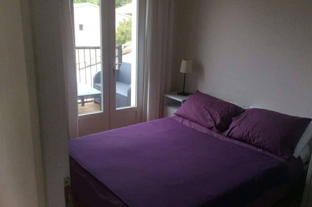Apartamento entero, Apart 2 Overlooking Etang De Thau Bouzigues. Amazing Views 2nd floor sleeps 2-4 in Bouzigues, Côte d'Améthyste
