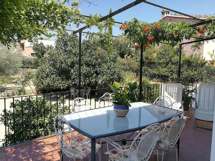 Location de vacances pour 9 personnes, avec jardin ainsi que vue et terrasse à Chulilla - 4