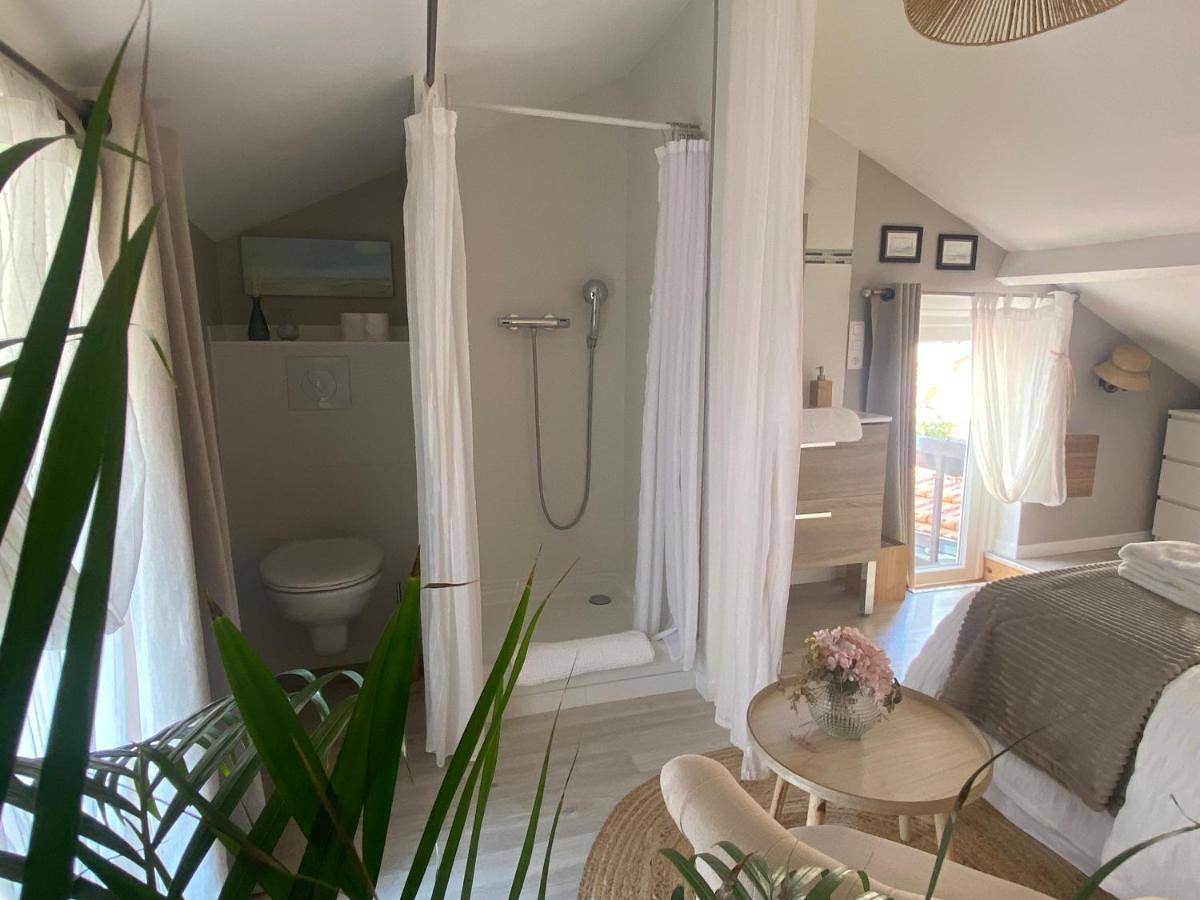 Double Room with Private Bathroom in La Bernerie-en-Retz, Côte de Jade