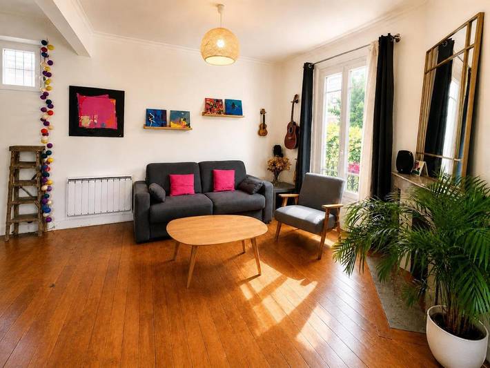 Gîte pour 6 personnes, avec terrasse ainsi que jardin et vue à Sèvres