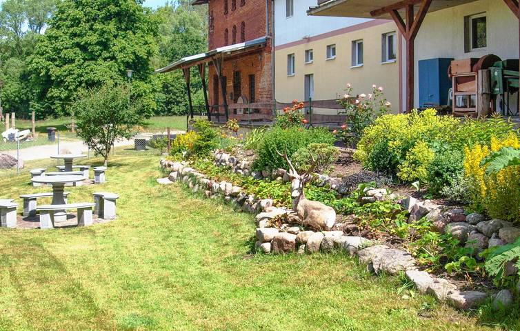 Bauernhof für 5 Personen, mit Terrasse und Garten sowie Ausblick in Vorpommern