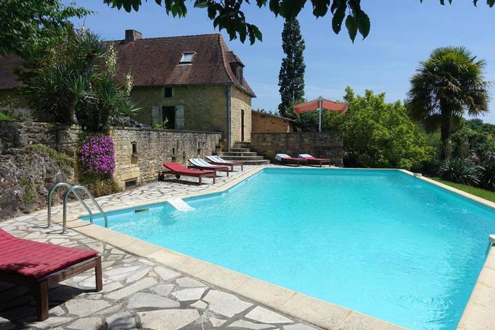 Ferienhaus für 8 Personen, mit Terrasse und Garten sowie Pool und Ausblick