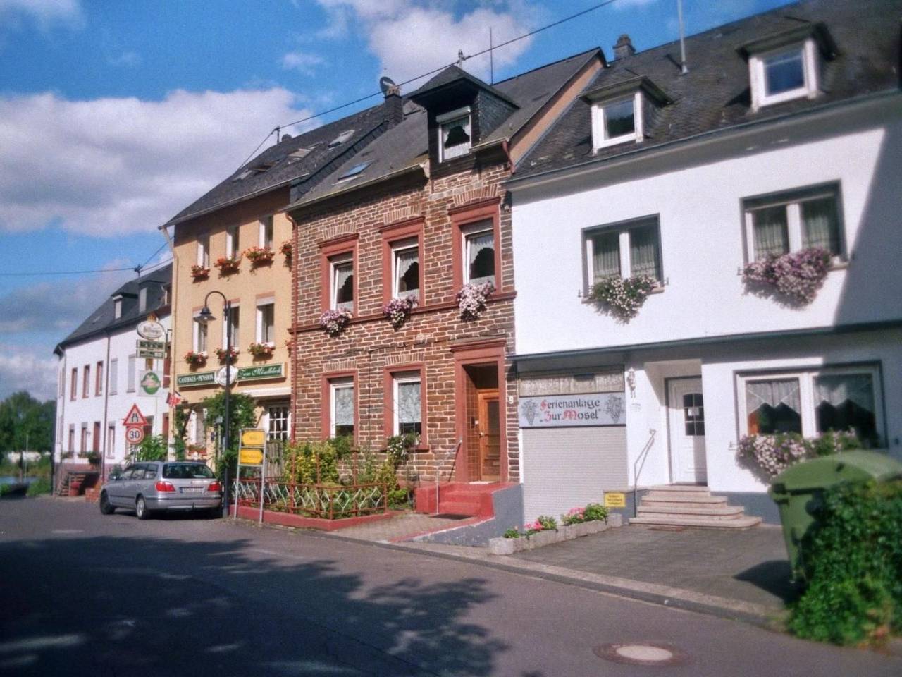 Am Moselufer in Kövernig, Kröv