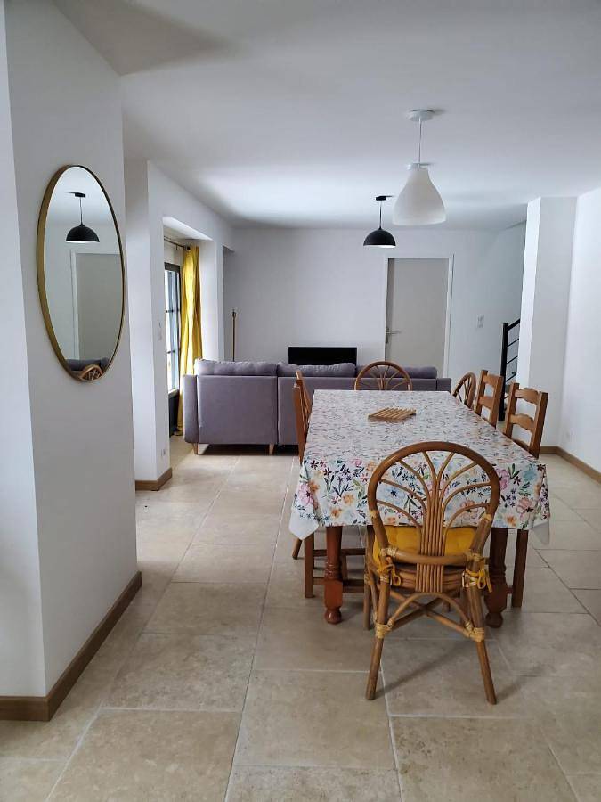 Four-Bedroom House in Anglards-de-Saint-Flour, Région de Saint-Flour