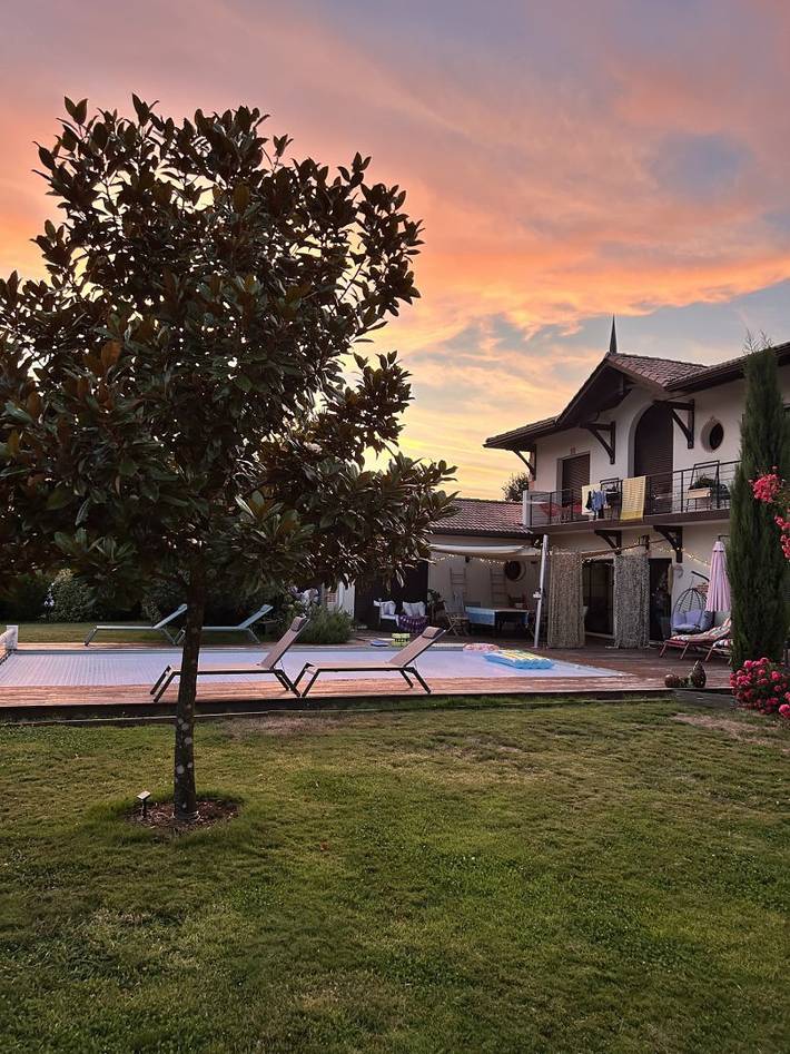 Chambre d’hôte pour 2 personnes, avec jardin et piscine