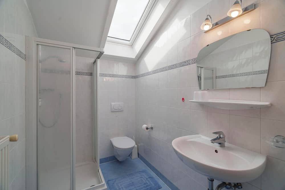 Ganze Wohnung, Panoramablick, Pool und Genuss zwischen Bozen und Meran in Andrian, Nonsberggruppe