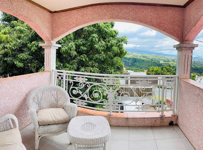 Gîte pour 4 personnes, avec vue et terrasse à Entre-Deux - 2