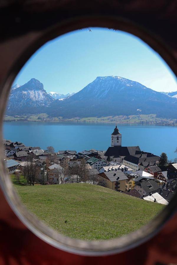 Hotel, mit Balkon und Terrasse am Wolfgangsee - 4