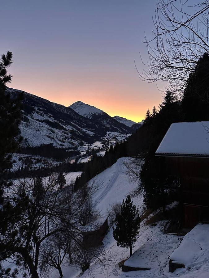 Ganze Wohnung, Apartment with Balcony in St. Veit in Defereggen, Bezirk Lienz
