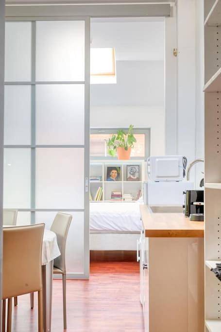 Vakantiehuis voor 4 personen, with terras and sauna as well as tuin in Gent