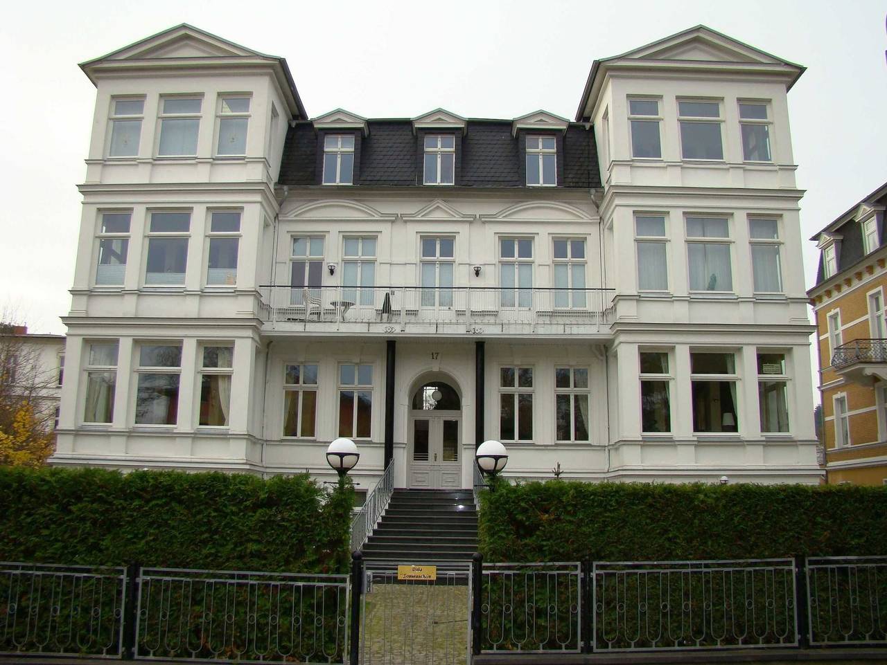 Ganze Ferienwohnung, Villa Sonnenschein 5 **100m von der Ostsee entfernt** - Wohnung 5 in Seebad Heringsdorf, Heringsdorf