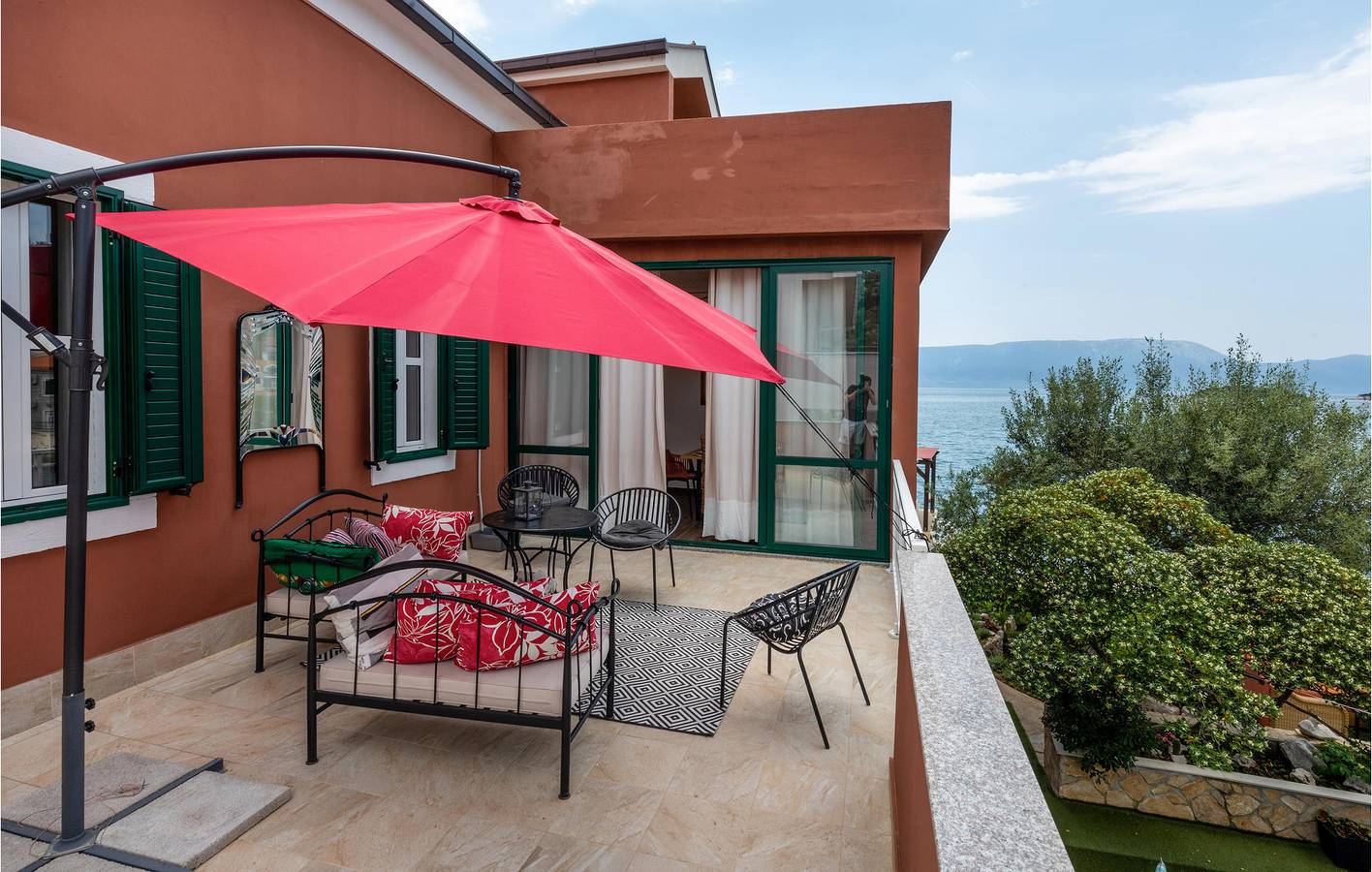 Ganze Ferienwohnung, Gemütliche 1-Zimmer-Wohnung mit Terrasse, 100 m vom Strand entfernt in Blace, Dubrovnik-Neretva