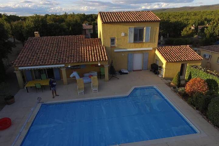Villa pour 7 personnes, avec balcon ainsi que piscine et jardin - 1