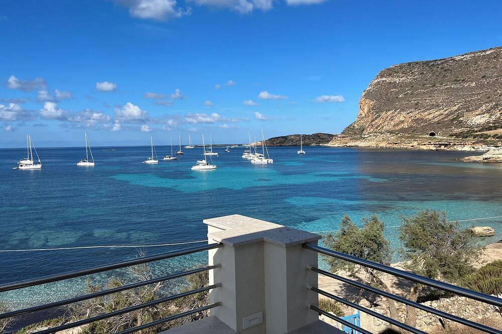 Entire apartment, Queen Studio in Favignana City, Favignana