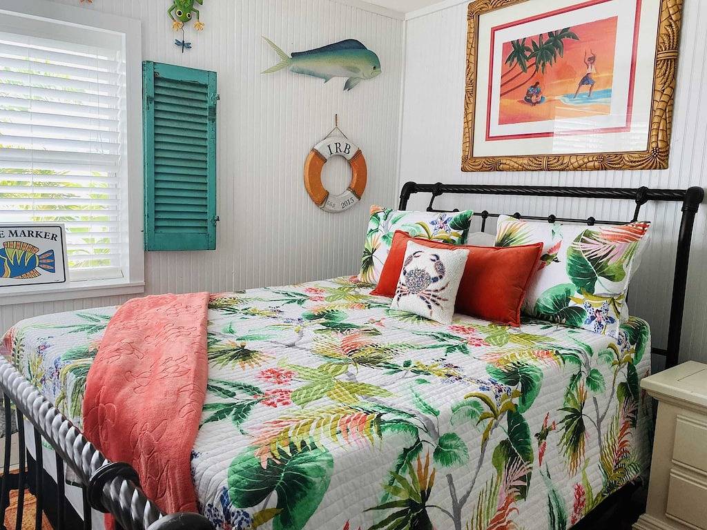 Nur wenige Schritte vom Strand entfernt trifft Queen Mary das Clearwater Beach Paradies in Belleair Beach, Pinellas County