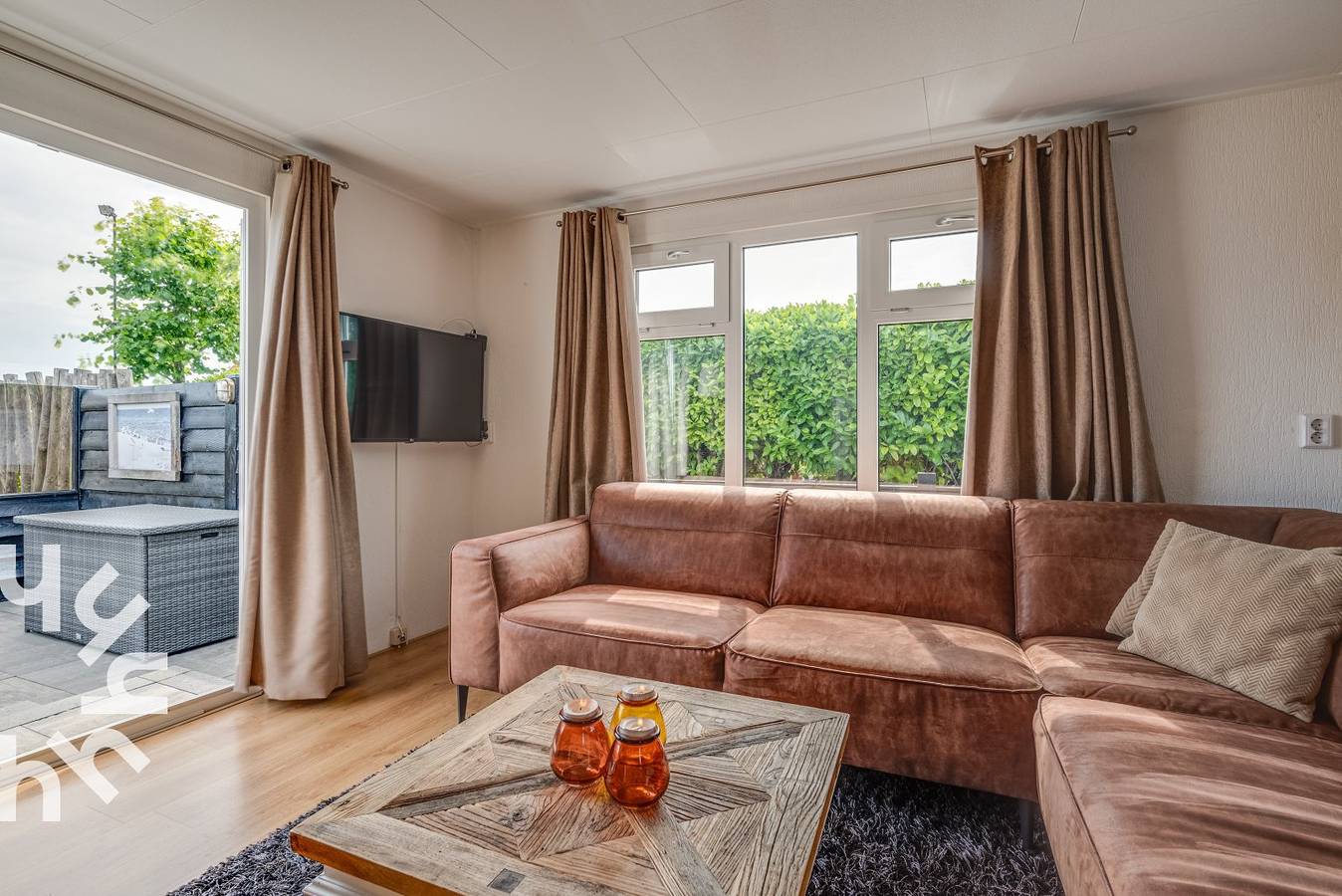 4 persons chalet with airco, quietly located in Renesse in Renesse, Costa de Zelanda