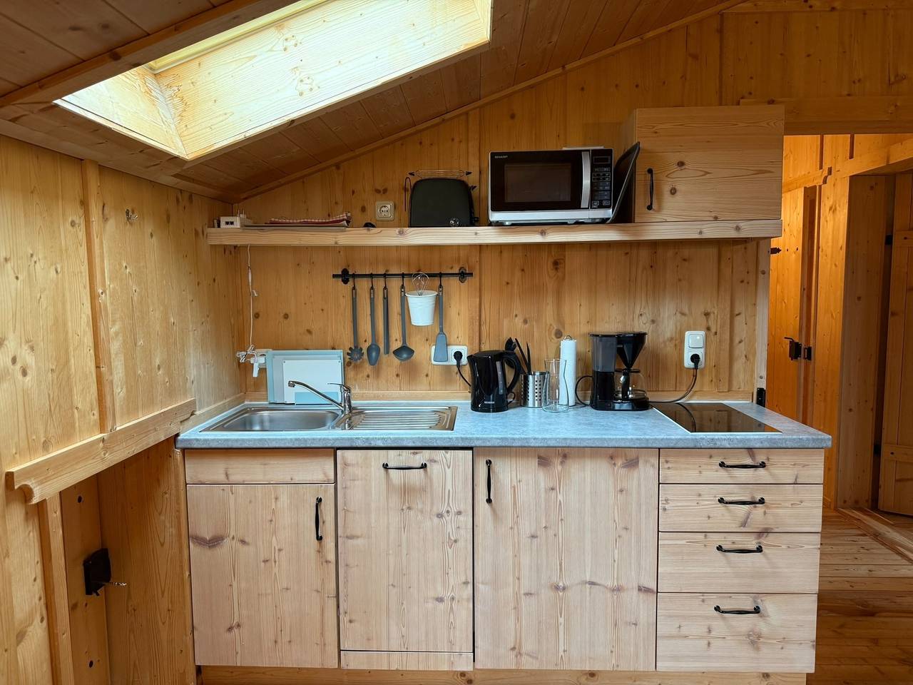 Ganze Ferienwohnung, Langegger Alm - Sennerstube in Bernbeuren, Romantische Straße
