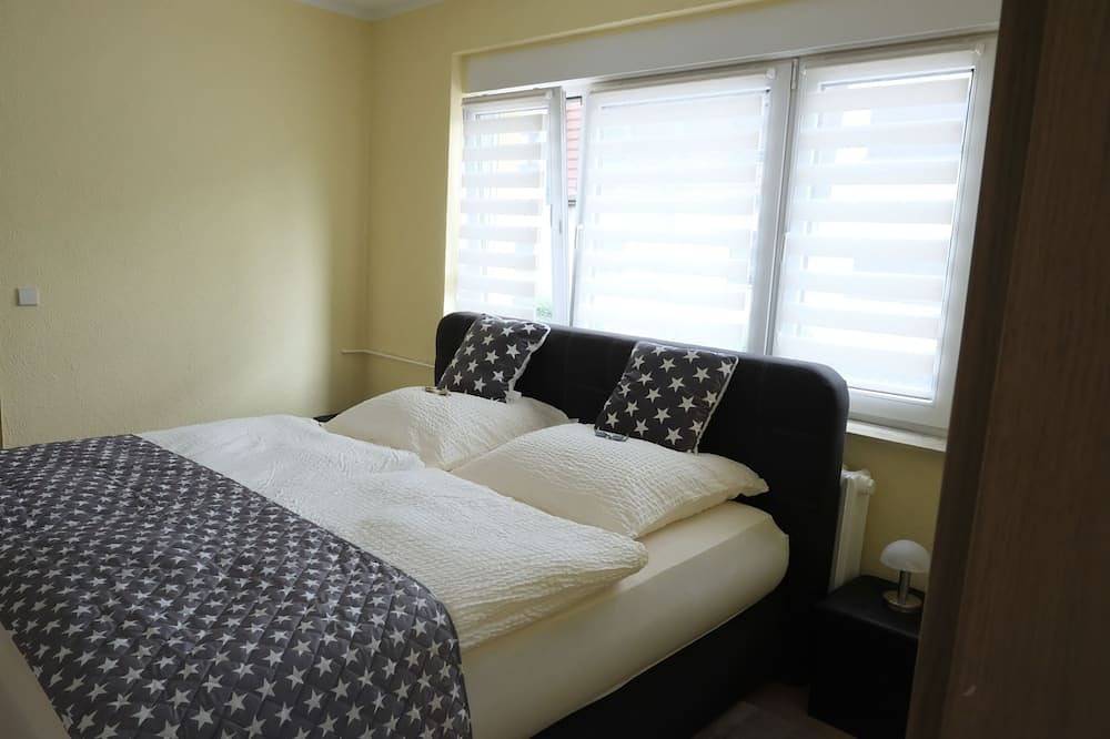 Ganze Wohnung, Moderne Ferienwohnung in ruhiger Lage, zentrumsnah, für 2 Personen in Weißwasser (Oberlausitz), Lausitzer Seenland
