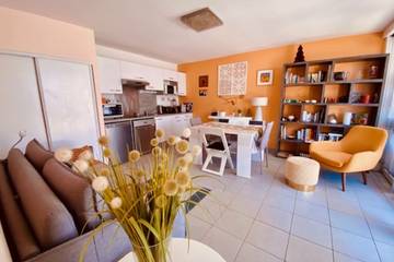 Vacation Rental for 3 Guests in La Rochelle, La Rochelle region, Picture 2