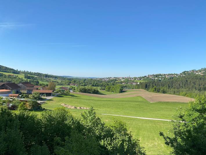 Ferienwohnung für 4 Personen, mit Balkon und Seeblick in Hauzenberg