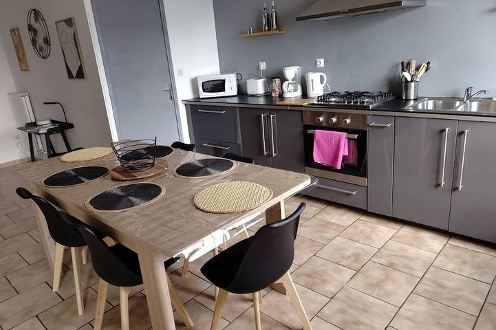 Location de vacances pour 6 personnes, avec Jardin à Bourg-Fidèle
