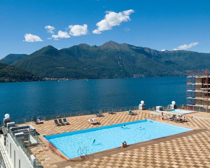 Ferienhaus für 6 Personen, mit Balkon und Terrasse sowie Whirlpool und Pool