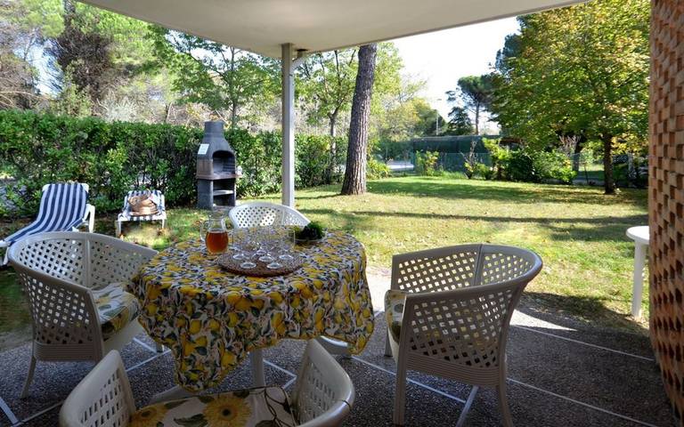 Villa für 8 Personen, mit Ausblick und Garten, mit Haustier in Bibione