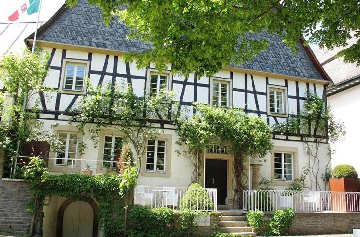 Ferienwohnung für 2 Personen, mit Terrasse und Garten sowie Ausblick in Reil