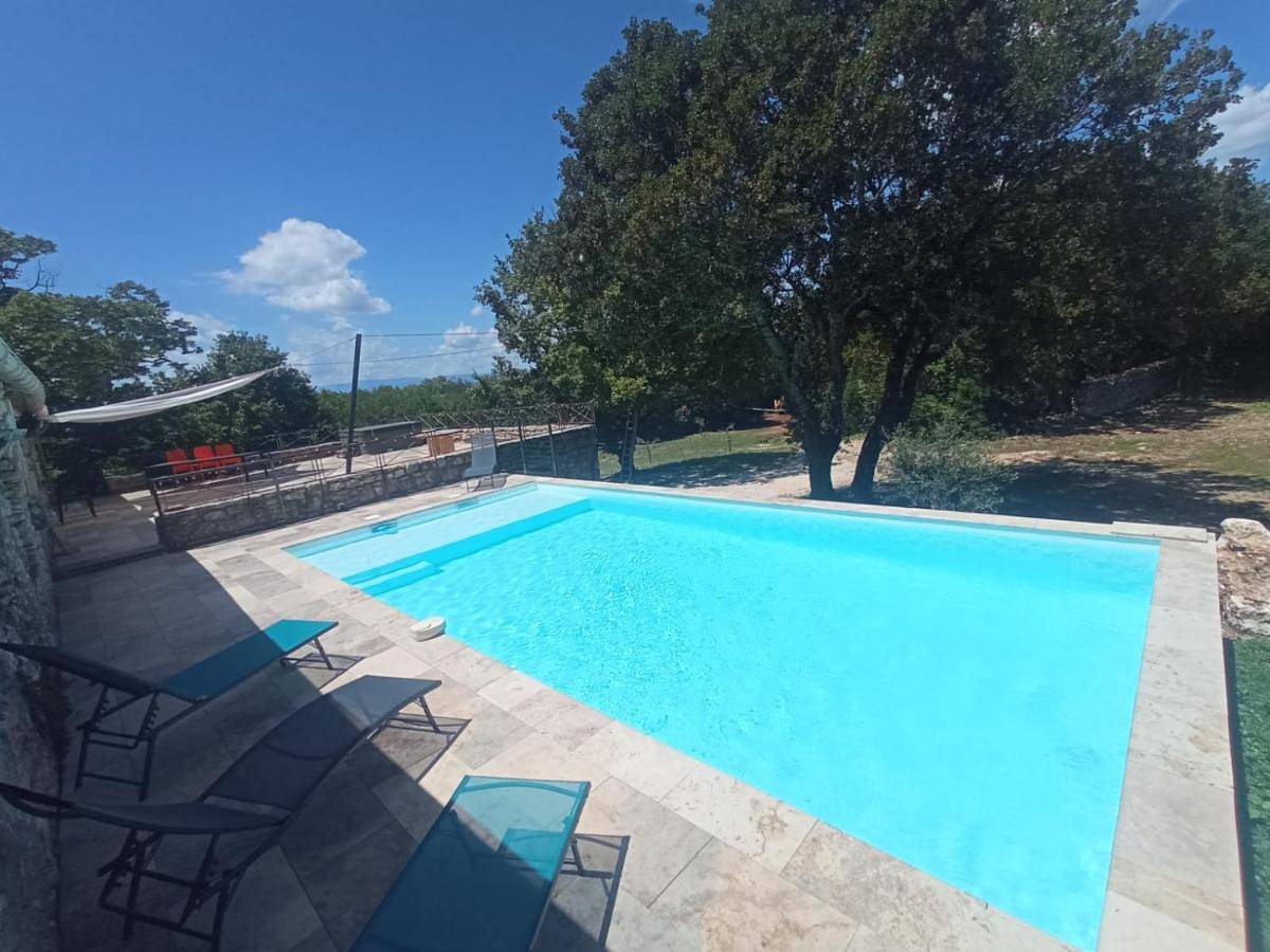 Double or Twin Room with Private Bathroom in Méjannes-le-Clap, Région d'Alès