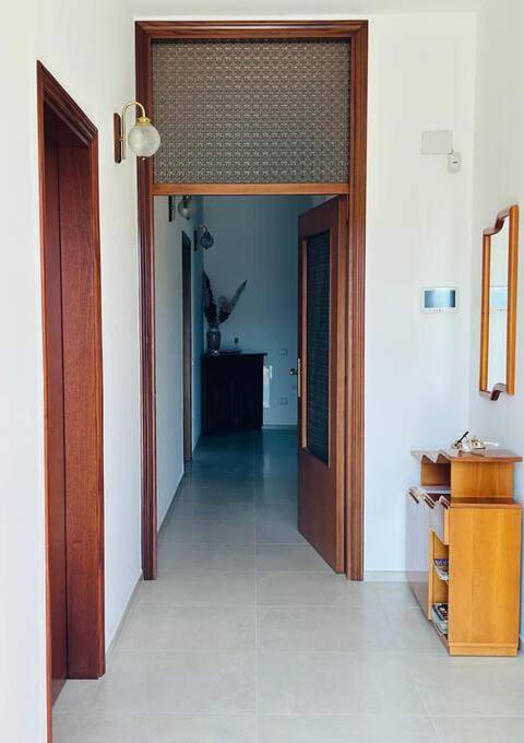 Location de vacances pour 6 personnes, avec vue et jardin à Serrungarina - 4