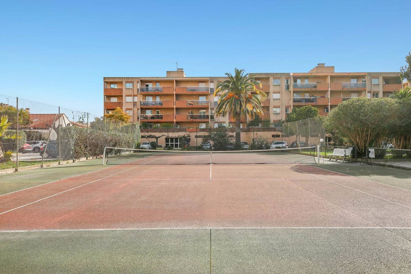 Ganze Wohnung, Apartment in Hyères with Swimming Pool and Balcony in Hyeres, Parc national Port-Cros