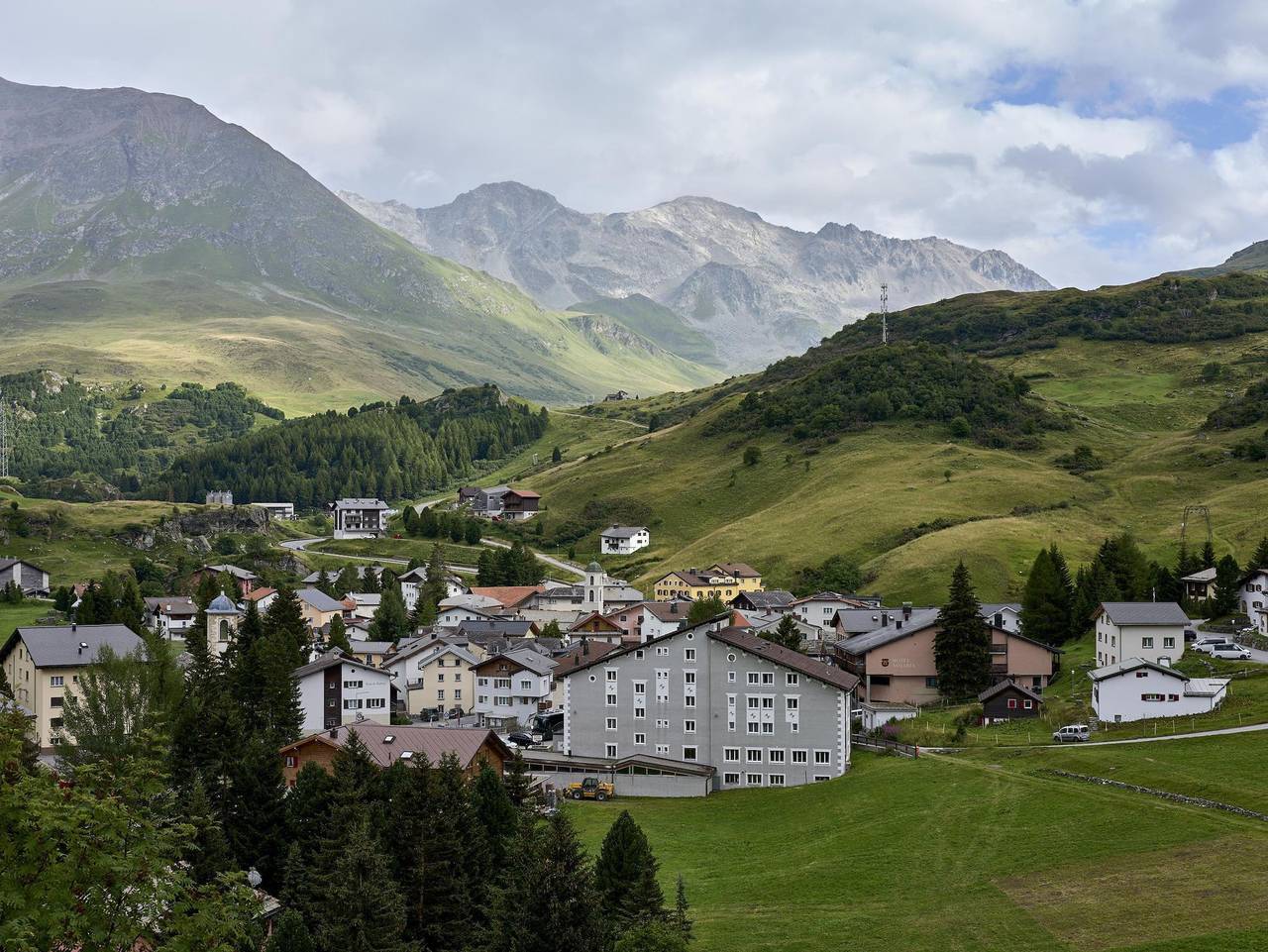 Ganze Ferienwohnung, Bergnest 4 - Appartement/Fewo, Bad, Wc, 2 Schlafräume in Bivio (Graubünden), Surses