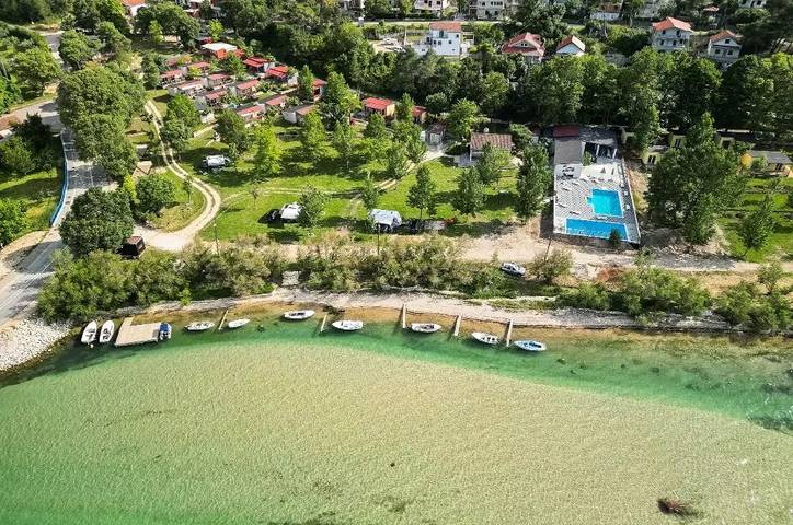 Camping für 6 Personen, mit Terrasse und Pool in Zadar - 3
