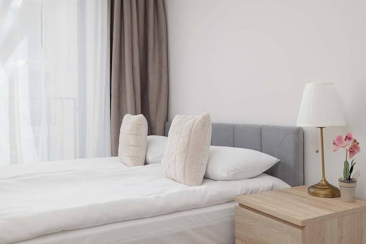 Ganze Wohnung, Geräumiges Appartement mit Parkplatz | Arbeitsbereich | In der Nähe der Altstadt in Lublin, Lublin und Umgebung