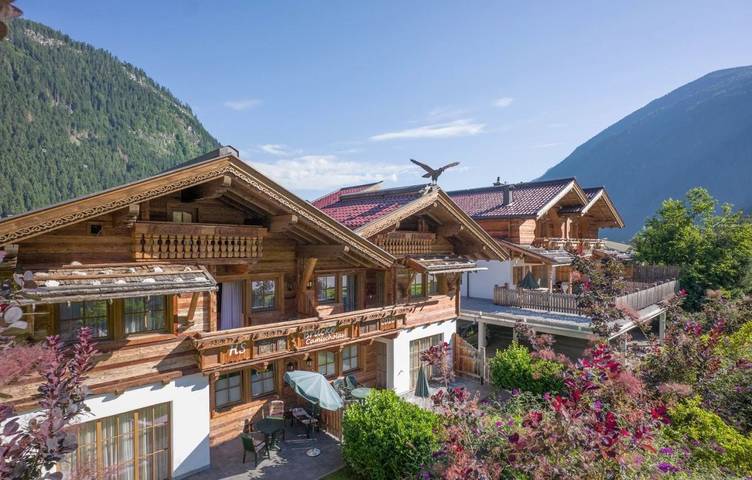 Chalet für 8 Personen, mit Balkon und Terrasse sowie Garten und Sauna in Mayrhofen