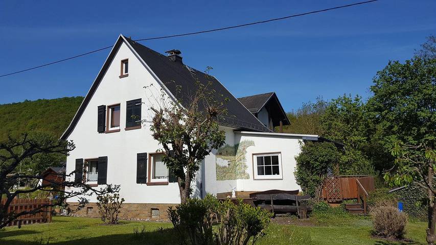 Ferienhaus für 5 Personen, mit Terrasse und Garten - 1