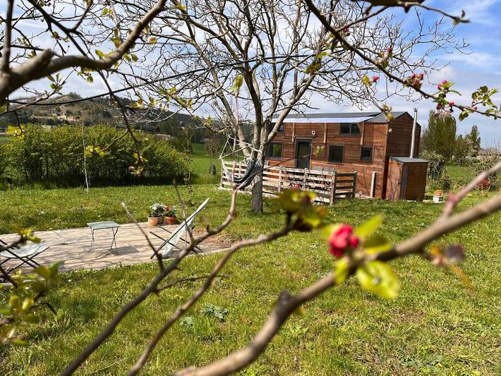 Maison de campagne pour 4 personnes, avec vue ainsi que jardin et terrasse à Montmeyran