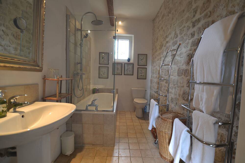Mas de la Chapelle ~ maison de maître en pierre avec piscine chauffée. in Garrigues-Sainte-Eulalie, Région de Nîmes
