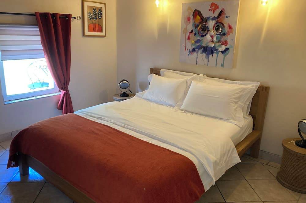 Paz y tranquilidad en Francia. Rústica de un dormitorio casa rural. in Baneuil, Périgord Pourpre