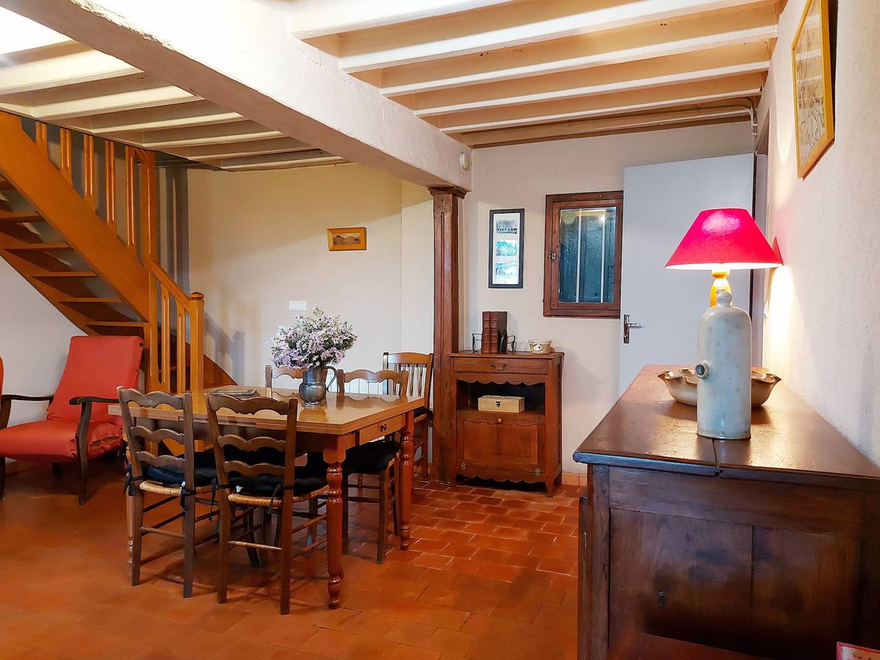Maison Nature avec Salle de Jeux, Jardin Clos, et Wi-Fi à Dampierre-sous-Brou in Dampierre-sous-Brou, Région de Châteaudun