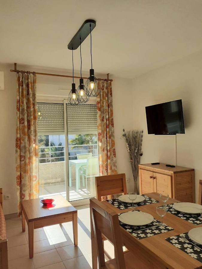 Gîte pour 4 personnes, avec vue ainsi que jardin et piscine à Poggio-Mezzana - 2