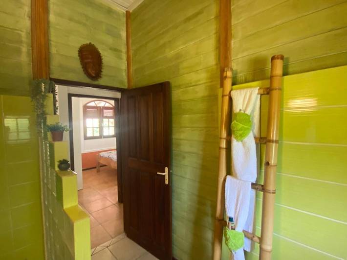 Location de vacances pour 4 personnes, avec bassin pour enfant et jardin ainsi que vue et piscine à Le Lamentin - 4