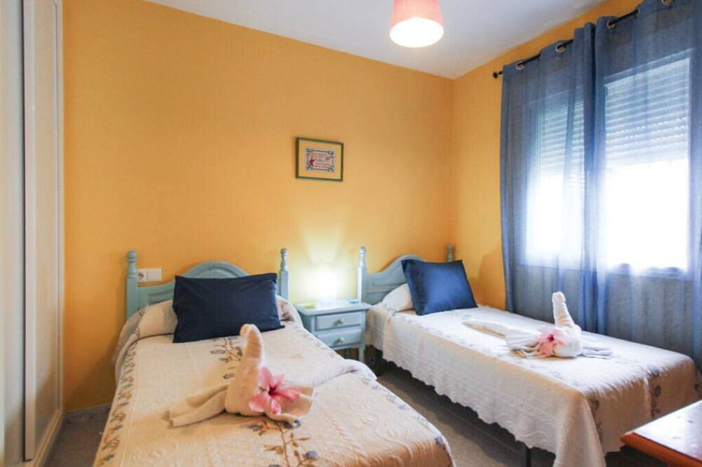 Apartamento entero, Apartamento en Torrox: 2 dormitorios wifi y piscina in Torrox Costa, Torrox