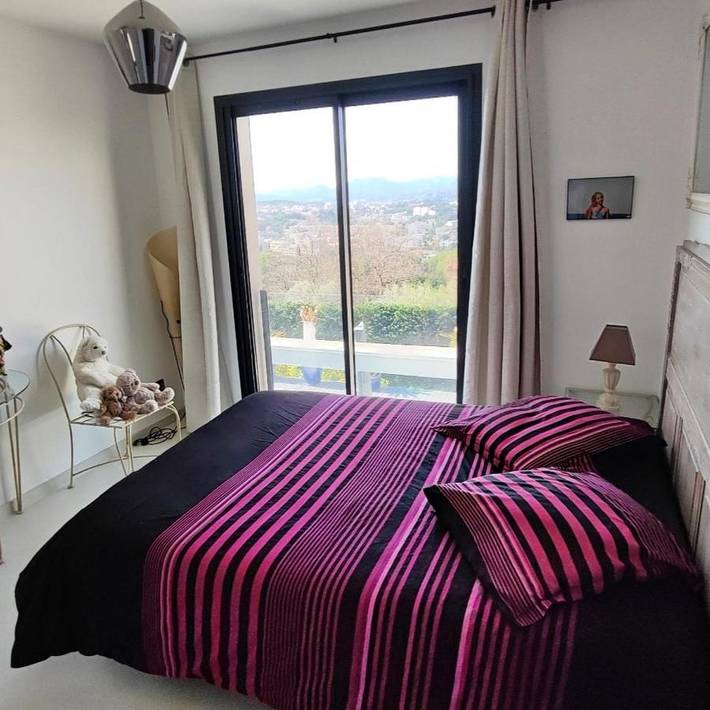 Chambre d’hôte pour 2 personnes, avec piscine ainsi que balcon et vue à Mougins - 3