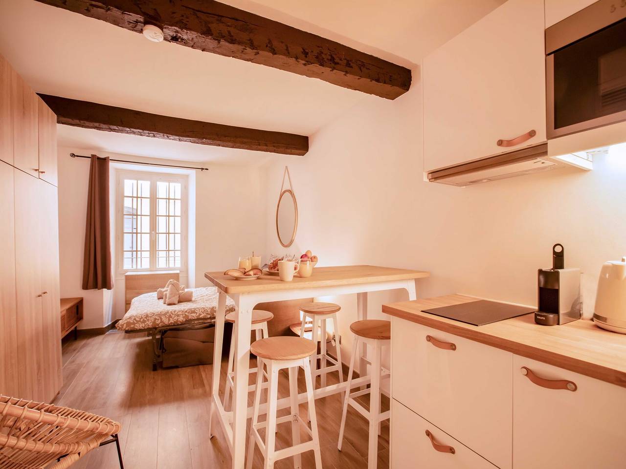 Appartement entier, Studio Chic - 2P - au coeur de Saint-Tropez in Saint-Tropez, Côte méditerranéenne (France)