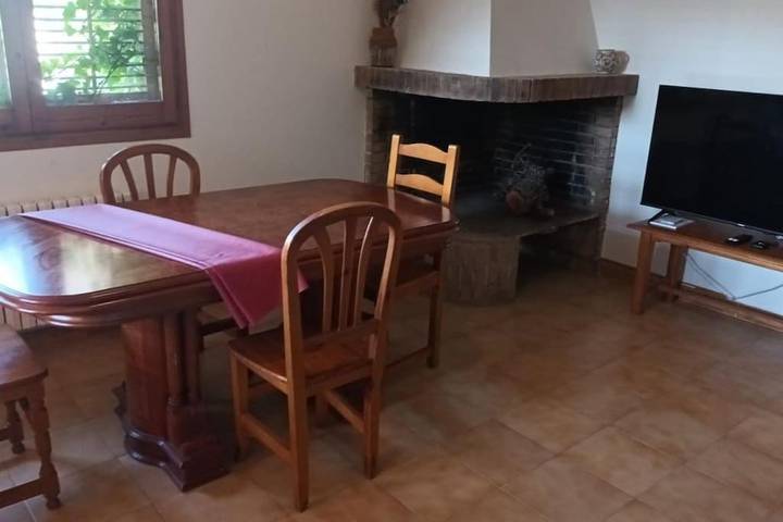 Casa rural para 6 personas, con jardín además de vistas y piscina en Segría - 4